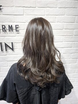 ビューティー エールフォルム 浜松有玉店(BEAUTY YELLFORME) エドル　透け感アッシュカラー