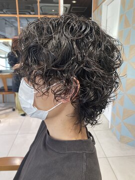 リボーン ビューティー リゾート 松戸店(re-born Beauty Resort) ウルフベリーショートアッシュブラックカルマパーマ
