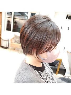 フラワーズ(Flowers) 丸みショート 大人ショート 顔周り 小顔 横須賀中央