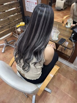 アンペガール(An Pegar) クールなブルーグレー×ハイライトスタイル