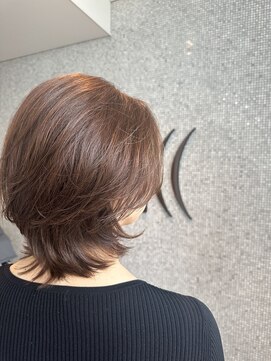 ザック ヴィ(ZACC  vie) 大人のショートウルフカット