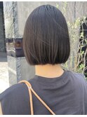 ナチュラルストレートパーマ　ワンレン黒髪ミニボブ