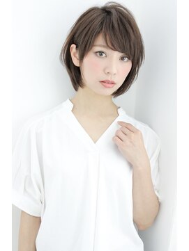 クラン(Chlan) 耳掛けフェミニンショートボブ