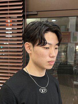 ザ ワンアンドオンリー シズオカ(The one and only. Shizuoka) 毛流れセンターパート