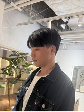 ウノプリールヴァモス(unopulir Vamos) 短めセンターパートメンズショート