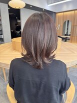 リファインド(REFINED)&nbsp;春におすすめラベンダーアッシュ×ミディアムヘア　五十嵐