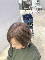 ロク 高田馬場(lok)&nbsp;【脱白髪染め】ショートボブ×白髪ぼかしハイライト3【 高田馬場