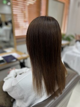 ミラバイケンジ 藤沢(Mira by KENJE) ワンホンレイヤー/ミルクティーブロンド/ダークブルー/藤沢