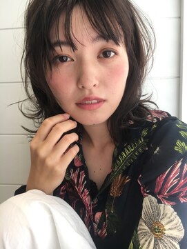 バズ(BUZZ) 決めない前髪が良い!!ふんわりミディ★