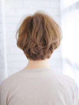 ヘアメイク ナル(hair make nalu) ショートボブスタイル