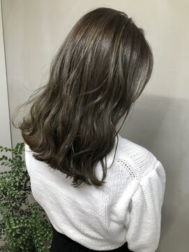 ジーナ 梅田(Zina) 女性の【前髪 /ココアブラウン/大人かわいい/フリンジウェーブ】