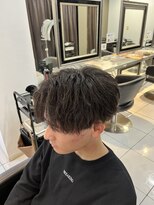 アイズ 海老名(AIZU) パーマメンテナンスカット ツイストスパイラル波巻き刈り上げ