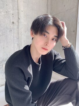 ロンド ローガン 名駅(Lond LOGAN) センターパート　ニュアンスパーマ　メンズ　眉毛