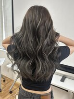 ヨロ 小岩(YOLO) ハイライトショートヘアダブルカラーイルミナカラーオージュア