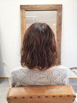 ヨハク(yohak)&nbsp;ミディアム×緩めパーマ