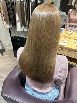 アフィナー(Afinar) ミルクティーベージュ