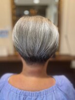 ヘアーズロー(hair's LOWE)&nbsp;【 hair's LOWE 】グレイヘア/ショート/上品/ボリューム