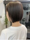 ストレートボブ　アッシュブラウン　切りっぱなしボブ