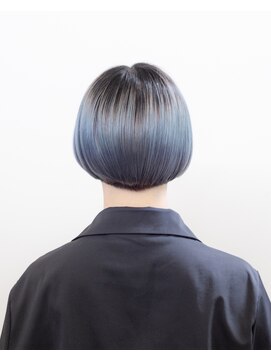 ルプラ ガーデン(le-pla garden) ブルー#ダブルカラー#切りっぱなしボブ#ケアブリーチ#豊橋