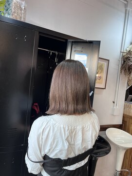 アイノベル(‘Inovel’) デザインカット+ケアカラー+選べるoggiottoトリートメント