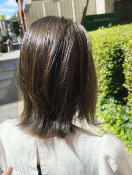 ビランチェ 池袋(bilancia) 外ハネボブ/くびれヘア/オリーブグレージュ/レイヤーボブ/池袋