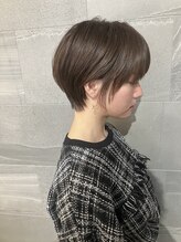 骨格を見極め、細部まで拘り、そして似合わせる。大人女性のためのお悩み解消空間♪
