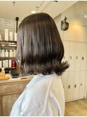 アイスラテグレージュ / ワンカラー / 毛先にブリーチ履歴あり