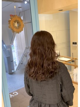 シアン 栄店(CYAN.) ミディアムウェーブパーマ