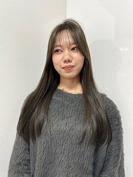 エミュ 中央駅店(eMu) 圧倒的透明感olive