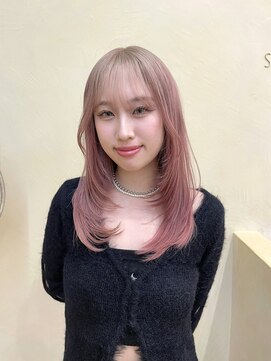 スニュウ(snuw) 【snuw mina】レイヤーカット/ブリーチカラー/ルーツカラー/伏見