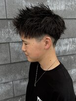 ヒュイル バイ ニアウ(Hwyl by Niau) メンズアップバングショートパーマソフトツイストパーマ刈り上げ