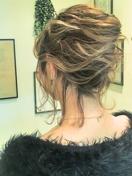 クシュ 本川越店(kusyu...) くびれヘア韓国風巻きアプリコットオレンジ夏ハイライトカラー