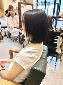 チリンバイロストシティー(Chillin by LOSTCITY) 切りっぱなしボブ