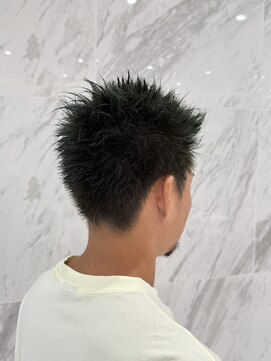 ゼル 獨協大学前(ZELE) アップバングスタイル