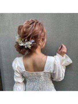 シャルメ 東京駅前(CHARMER) 結婚式や二次会に大人気♪ルーズなシニヨン