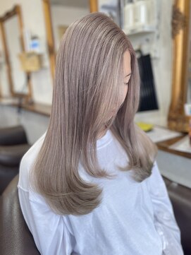 フリーク 石岡店(FREAK) 全頭ブリーチ【ミルクティー系】