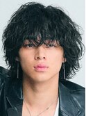 渋谷メンズパーマサーフカール波巻きパーマセンターパートウルフ