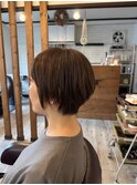 くびれショート×柔らかベージュブラウンカラー