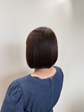 ロッカ(ROCCA) 艶感ナチュラル酸性ストレートボブ