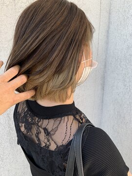 クマ(kuma.) 大人かわいい/ミディアムヘア/インナーカラー