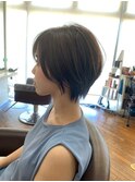 くびれショート_エアリーミディ 黒髪 ホワイトアッシュ