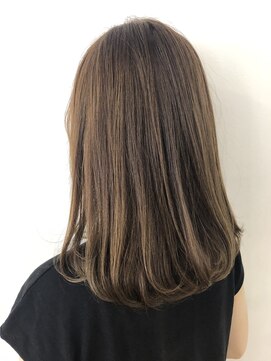 ヘッズ 本八幡店(HEADS) ショート　マッシュ　ショートボブ　HEADS 市川　学割　イルミナ