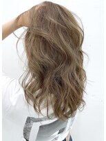 ロゼ 六甲道(ROSE)&nbsp;【ROSE/六甲道】カーキアッシュ＿ハイライトカラー＿抜け感ヘア