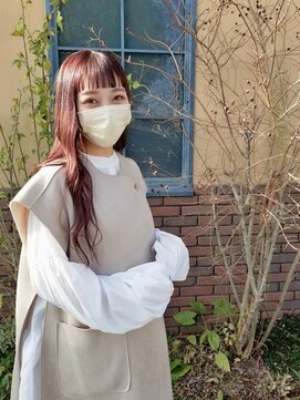 リミックスヴィラ(remix Villa) アッシュピンクにぱっつん前髪×さらさらロングヘアで可愛さUP