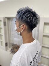 ティーズヘアイナガキイヴピアジェ シルバーアッシュ_ダブルカラー_メンズショート