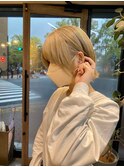 大人美人ショートボブ×シルキーベージュブロンドブリーチ