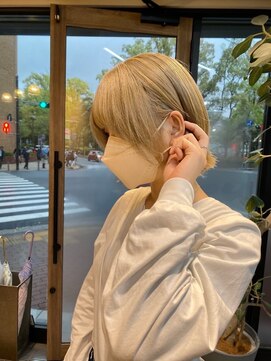 リノショアーズ 元町店(RINOSHORES) 大人美人ショートボブ×シルキーベージュブロンドブリーチ