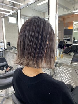 イキ 表参道(iki omotesando) モード/無造作ウェーブ/大人ガーリー[表参道駅]