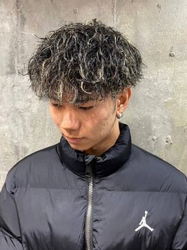 アルフレッド 瑞穂店(alfRed) ライン入り刈り上げ メッシュ ツイストスパイラルパーマ