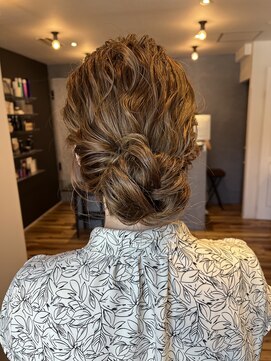 アンス 大阪梅田(ANs.) ゆるふわまとめ髪　2次会や結婚式に大人気！